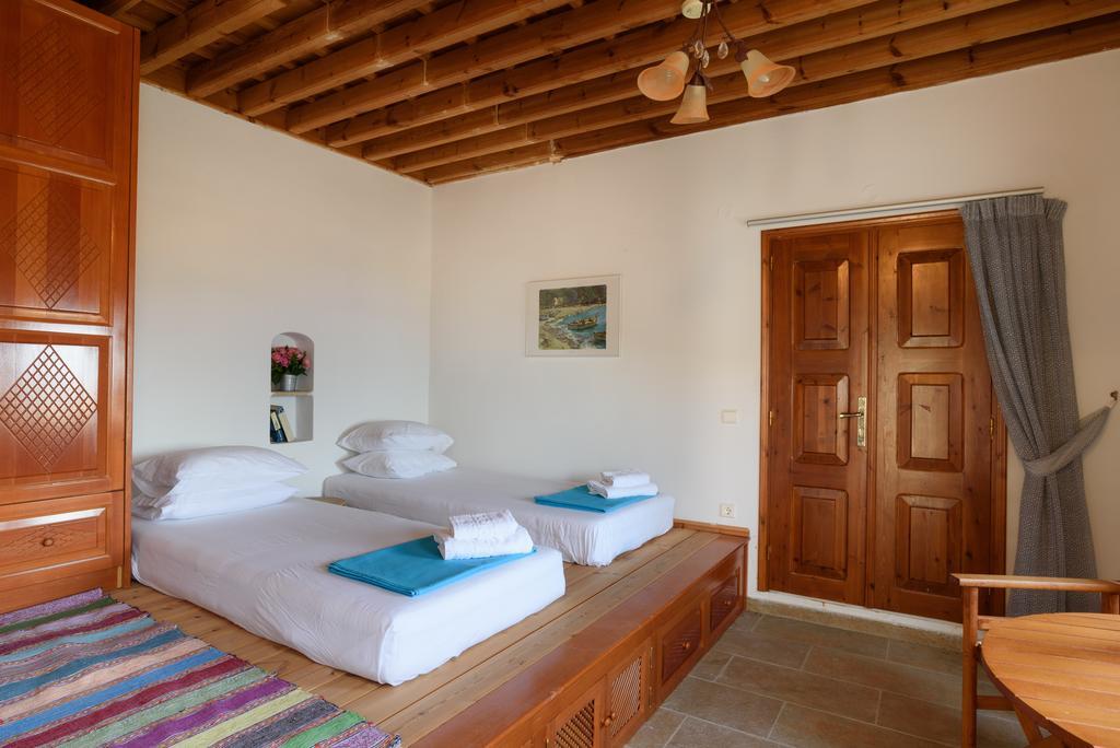 Meandros Suites *